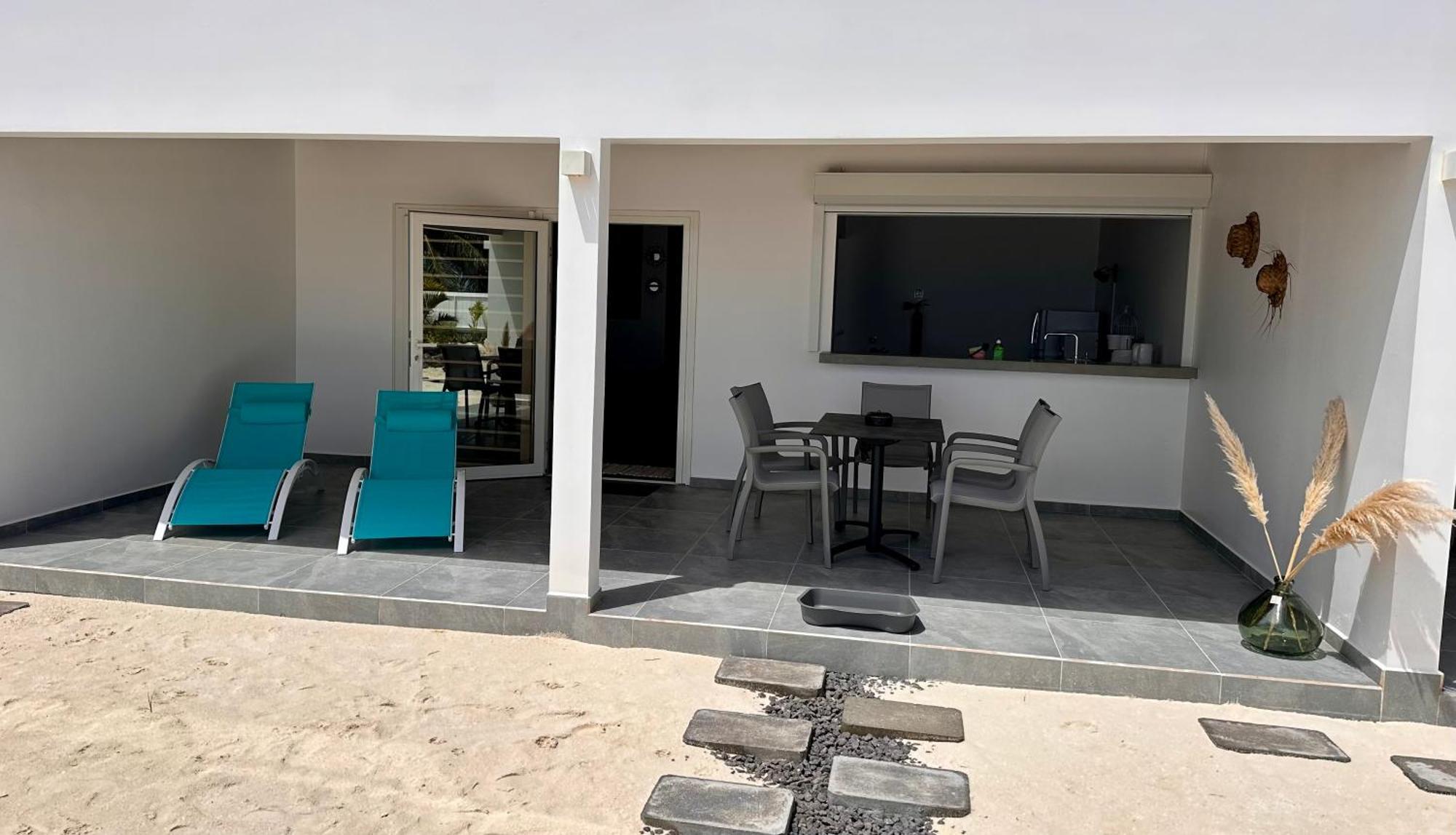 Pension Irivai, Appartement Rava 1 Chambre Bord De Mer Uturoa Exterior photo